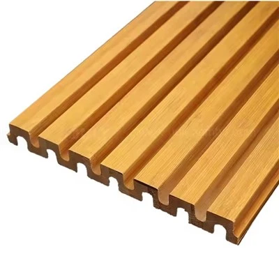 Pannelli li jkopru ħajt tal-bambu